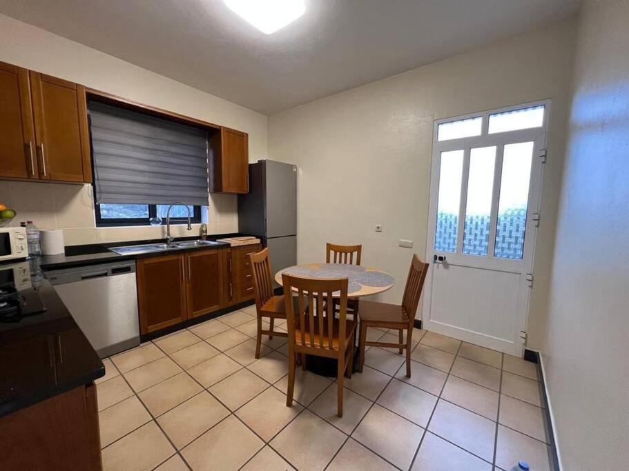 Villa The Hideaway Retreat Santo Antonio da Serra Esterno foto